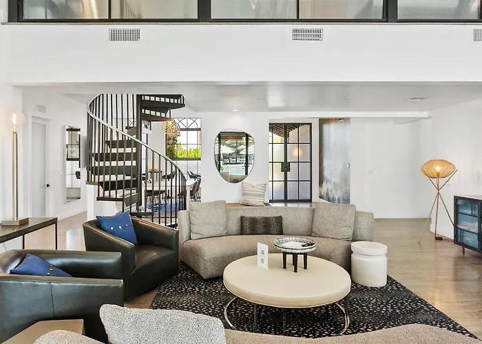Moderncompound