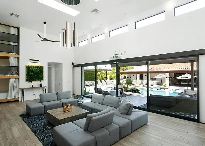 Holiday home Moderncompound *