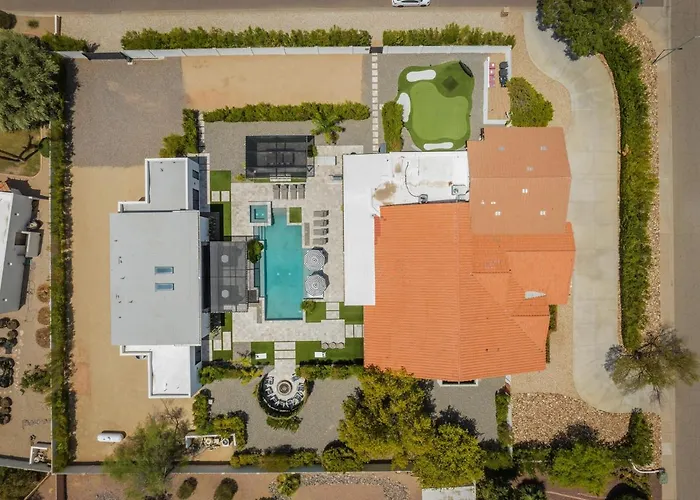 Moderncompound
