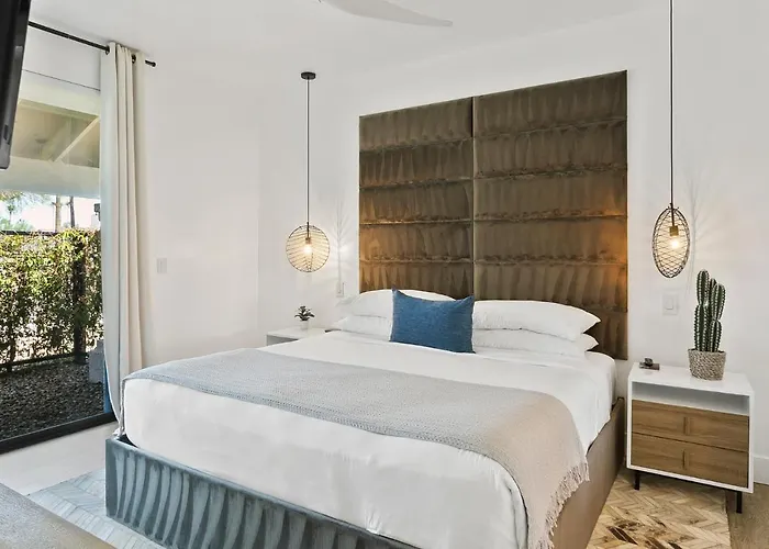 Holiday home Moderncompound
